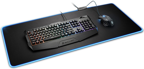 Sharkoon_gaming_1337_RGB_serie_XL_e_XXL_-_4