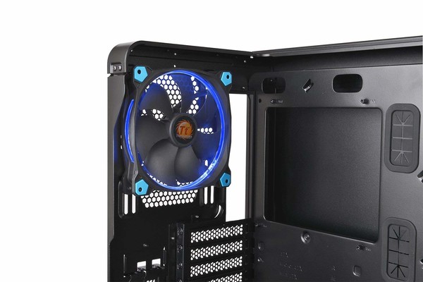 020-thermaltake-view37-riing-edition-specifiche-foto-dettaglio-ventole-preinstallate