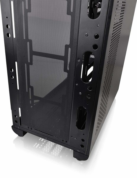 022-thermaltake-view37-riing-edition-specifiche-foto-dettaglio-filtri