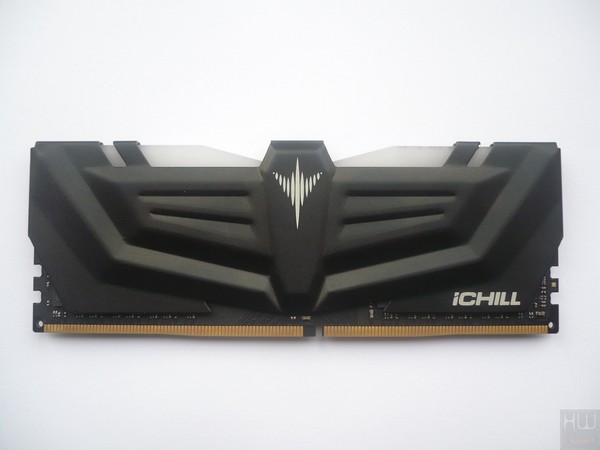 026-inno3d-ichill-memory-ddr4-foto-moduli-varie
