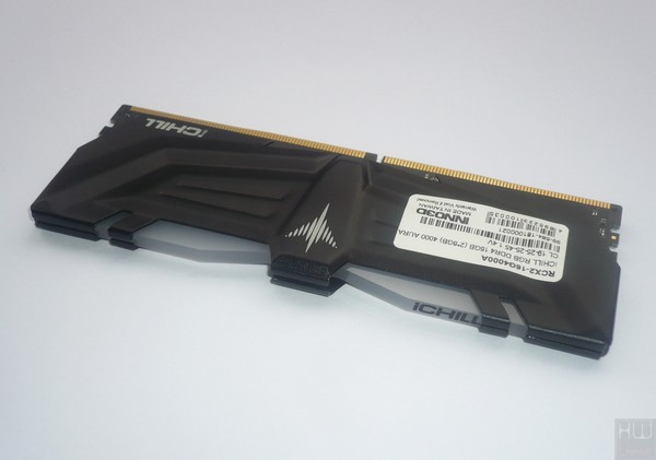 031-inno3d-ichill-memory-ddr4-foto-moduli-varie-barra-superiore