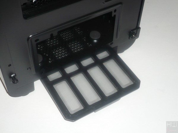 037-thermaltake-view37-riing-edition-foto-case-retro-particolari-filtro