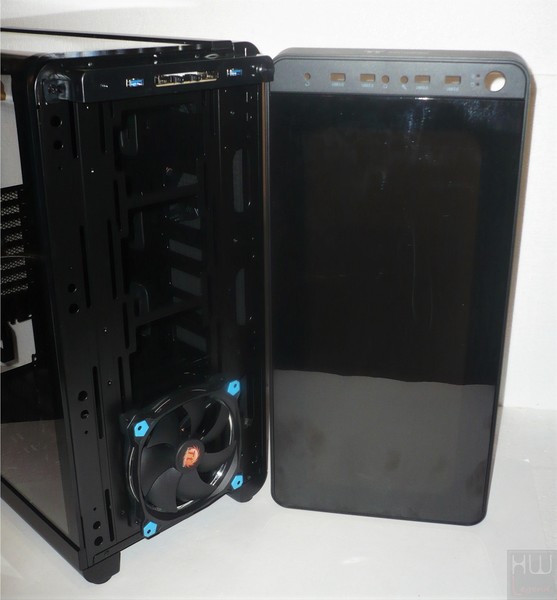 046-thermaltake-view37-riing-edition-foto-case-pannello-frontale