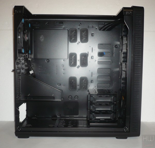 049-thermaltake-view37-riing-edition-foto-case-interno-fronte